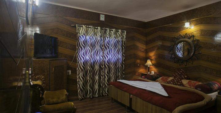 Hotel Ankur Plaza Найнітал Екстер'єр фото