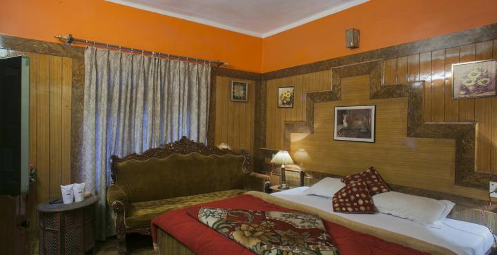 Hotel Ankur Plaza Найнітал Екстер'єр фото